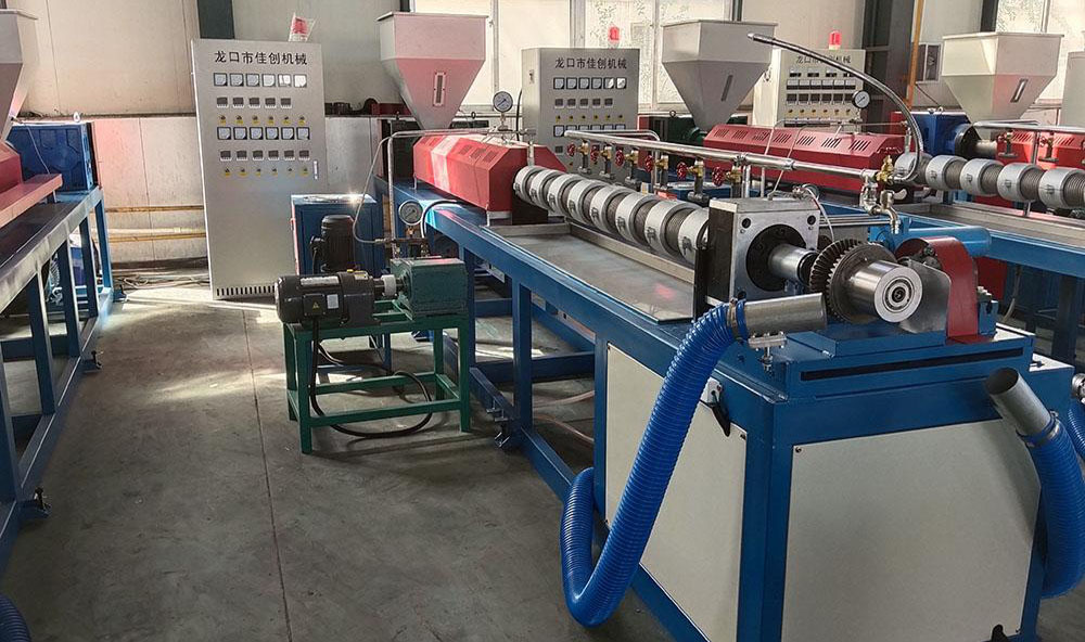 水果網(wǎng)套機